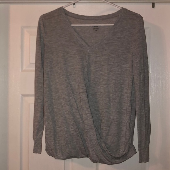 Long sleeve grey shirt with over lap on bottom - Picture 1 of 3